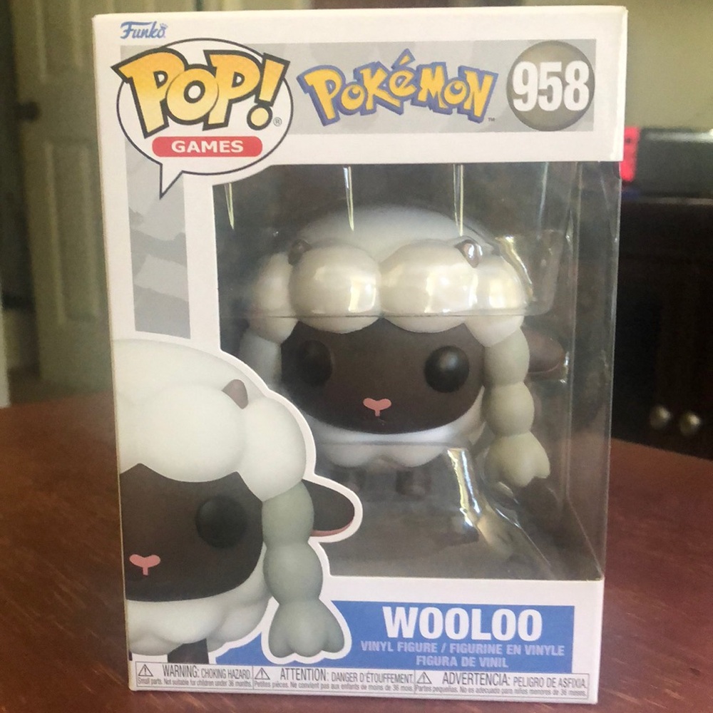 FUNKO POP POKEMON COLLECTABLE